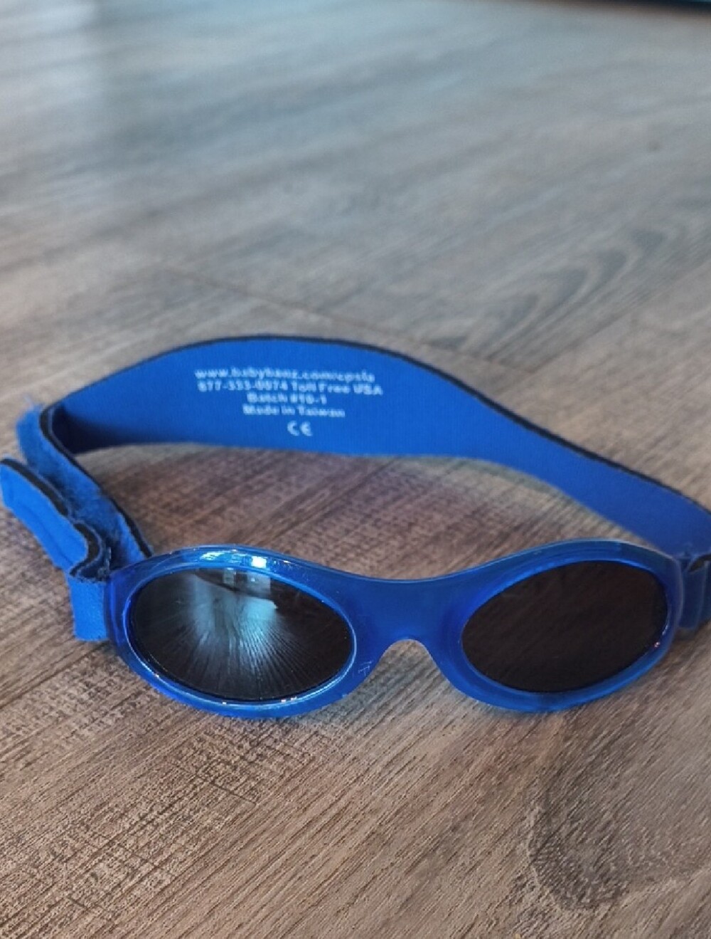 Blue Baby/Toddler Sunglasses with Elastic Strap - Baby Banz